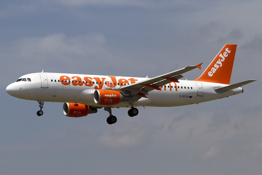 EasyJet, G-EZTD, Airbus, A320-214, 27.05.2014, BCN, Barcelona, Spain 



