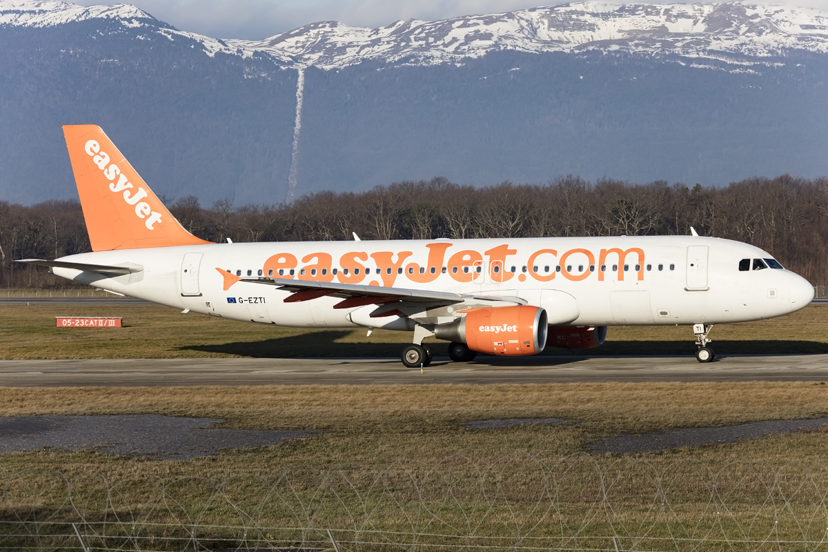 EasyJet, G-EZTI, Airbus, A320-214, 30.01.2016, GVA, Geneve, Switzerland 




