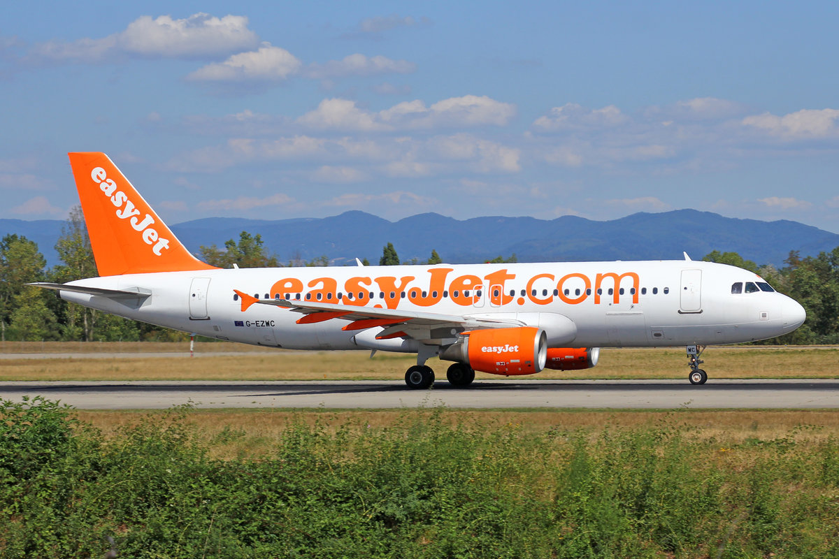 easyJet, G-EZWC, Airbus A320-214, msn: 5236, 16.August 2018, BSL Basel-Mülhausen, Switzerland.
