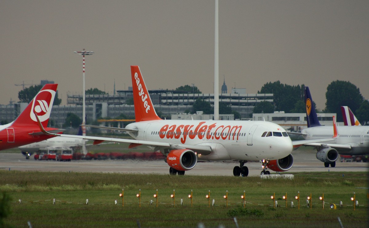 EasyJet, G-EZWL, (c/n 5702),Airbus A 320-214 (SL), 25.06.2015, HAM-EDDH, Hamburg, Germany 