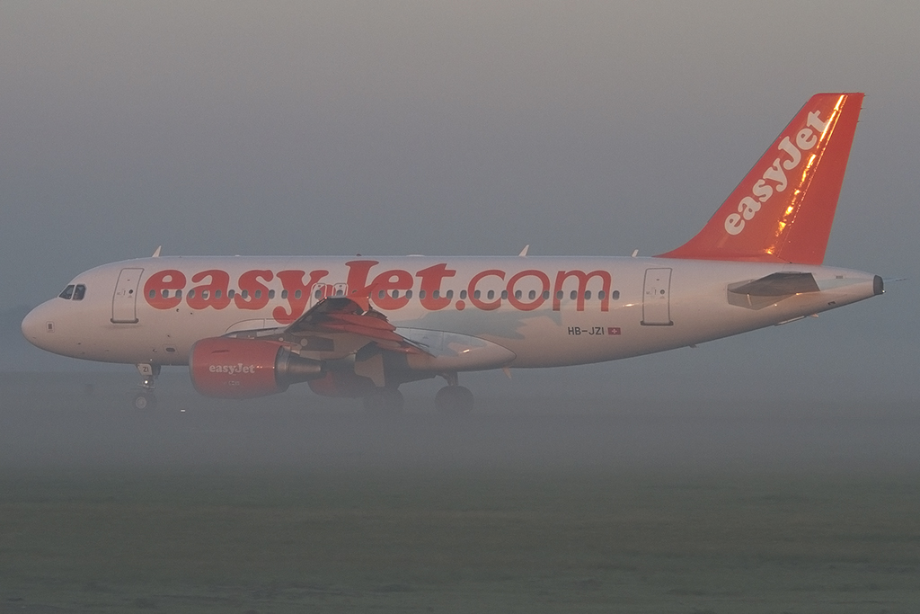 EasyJet, HB-JZI, Airbus, A319-111, 07.10.2013, AMS, Amsterdam, Netherlands 


