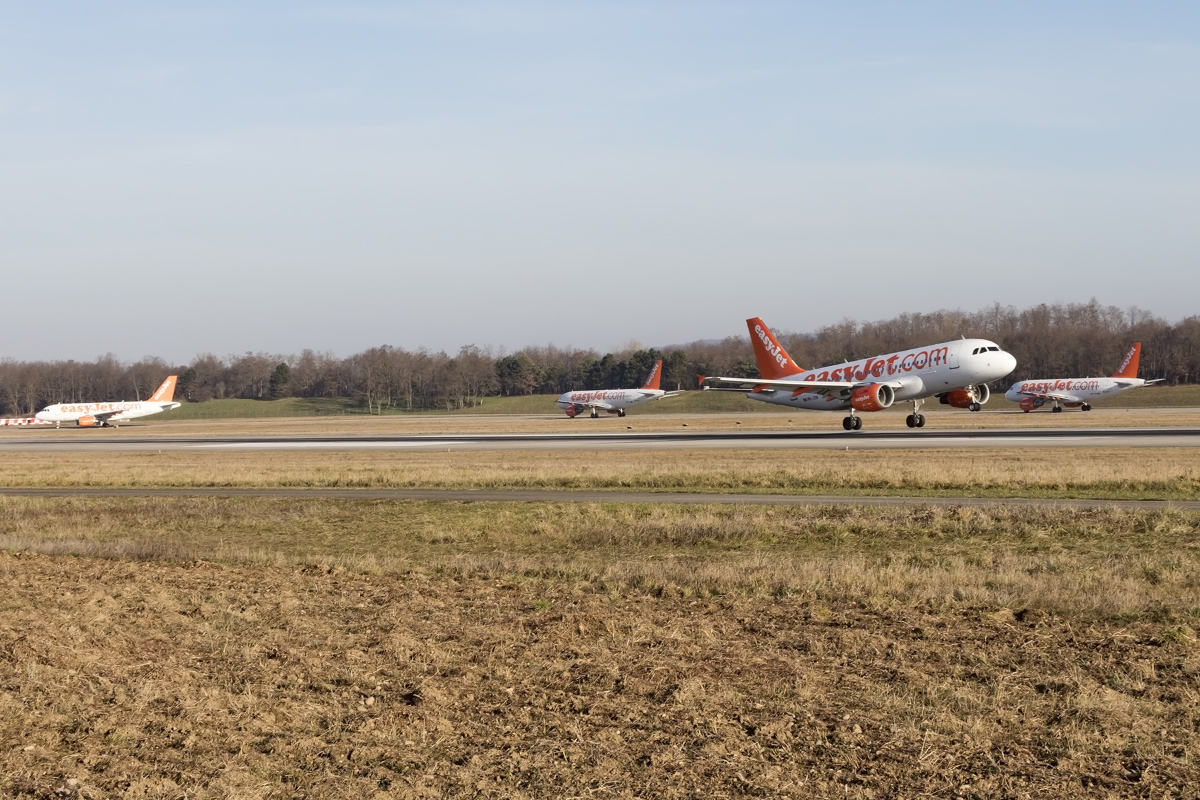 EasyJet, HB-JZW, Airbus, A319-111, 26.12.2015, BSL, Basel, Switzerland




