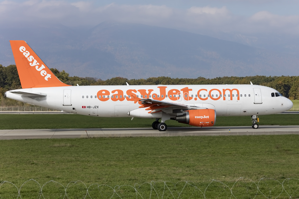 EasyJet, HB-JZX, Airbus, A320-214, 17.10.2015, GVA, Geneve, Switzerland


