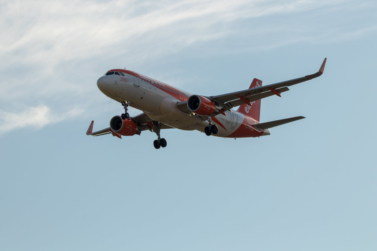 easyJet, OE-IJB, Airbus, A320-200, 31.03.2018, MUC, München, Germany, Flug: EZY2555 aus Mailand