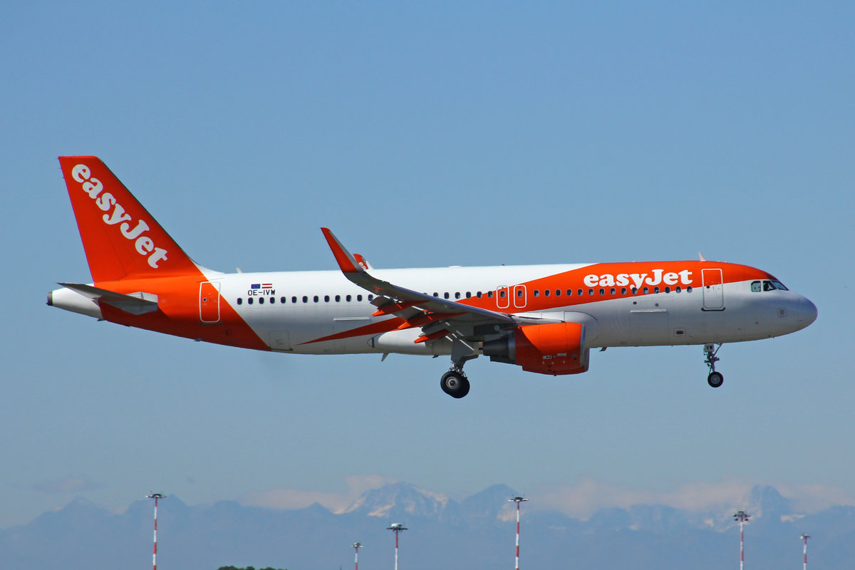 easyJet, OE-IVM, Airbus A320-214, msn: 7537, 28.September 2020, MXP Milano-Malpensa, Italy.