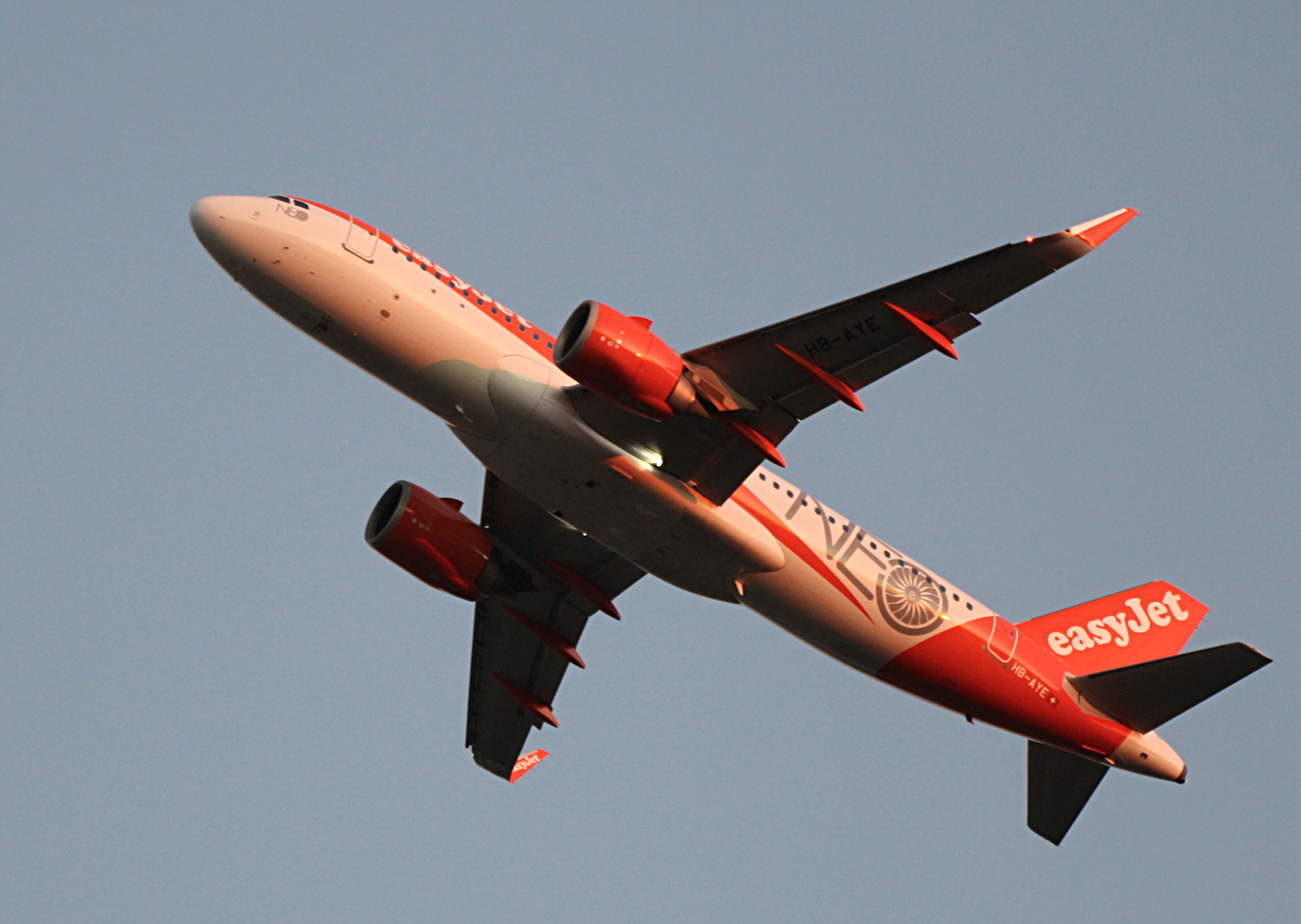 Easyjet Switzerland, Airbus A 320-251N, HB-AYE, BER, 19.12.2025