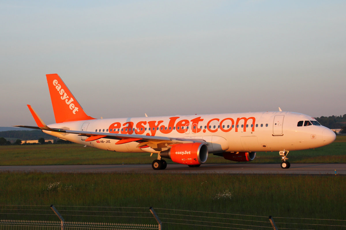 easyJet Switzerland, HB-JXE, Airbus A320-214 SL, 18.Mai 2016, BSL Basel, Switzerland.