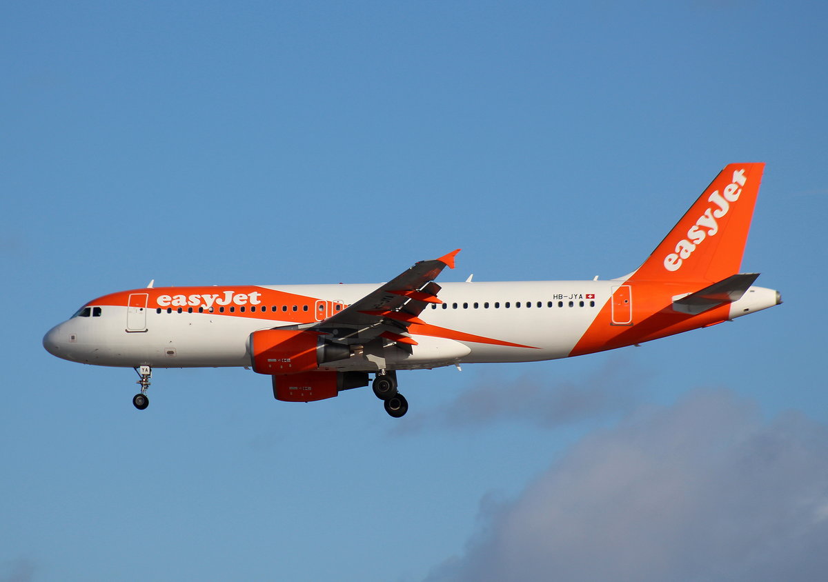 EasyJet Switzerland, HB-JYA, MSN 4250, Airbus A 320-214, 19.11.2017, HAM-EDDH, Hamburg, Germany 