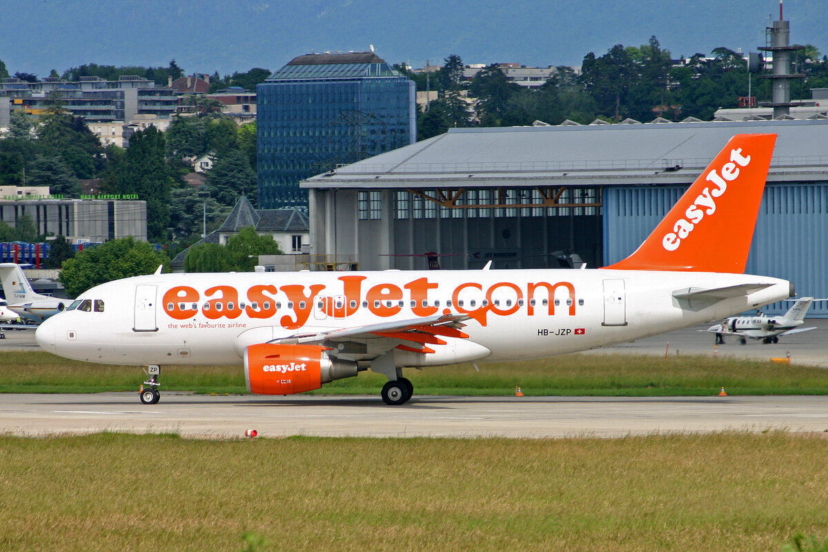 easyJet Switzerland, HB-JZP, Airbus A319-111, msn: 2427, 11.Juni 2008, GVA Genève, Switzerland.