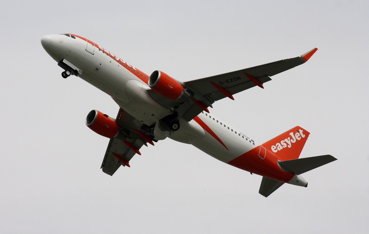 EasyJet,D-AVVR,Reg.G-EZON,(c/n 6605),Airbus A320-214(SL),08.05.2015,XFW-EDHI,Hamburg-Finkenwerder,Germany