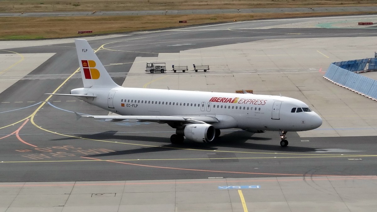 EC-FLP Iberia Express Airbus A320-211    08.08.2013

Flughafen Frankfurt