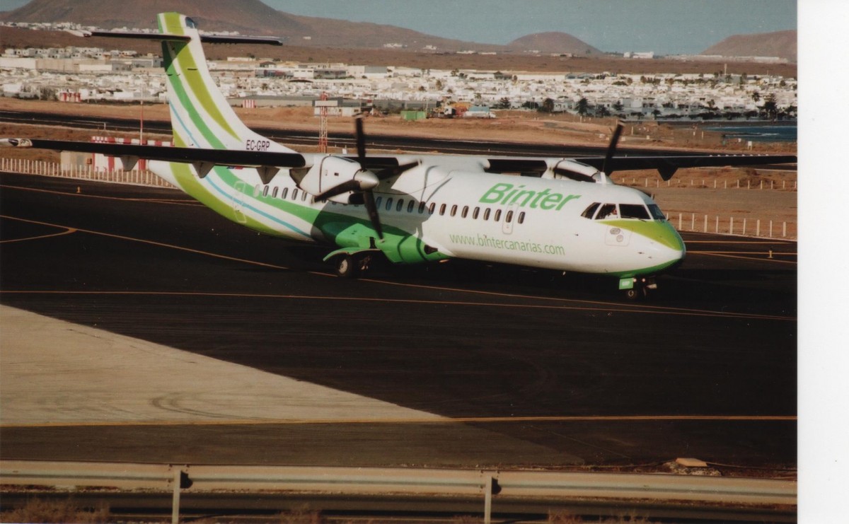 EC-GRP, ATR 72, MSN: 488, Binter Canarias, Arrecife Lanzarote Airport, 28/09/2010.