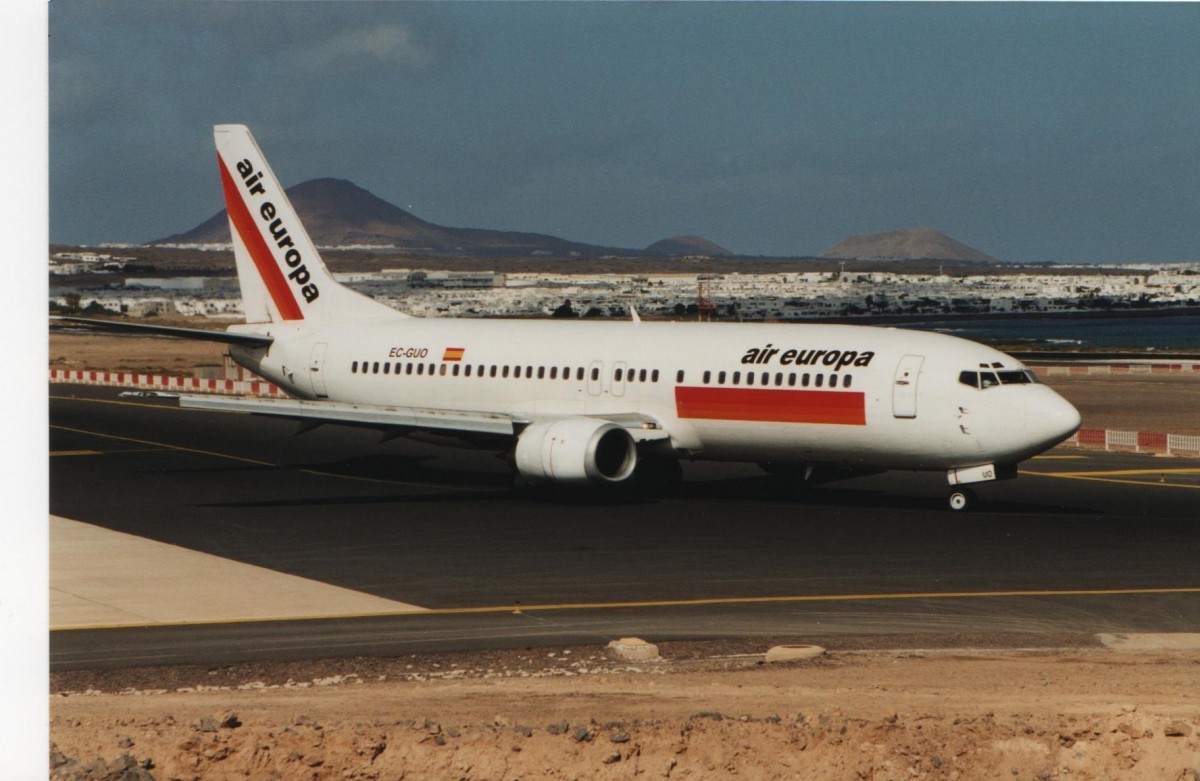 EC-GUO, Boeing 734, MSN: 26285, LN: 2416, Air Europa (Temporary Livery), Arrecife Lanzarote Airport, 02/10/1999.