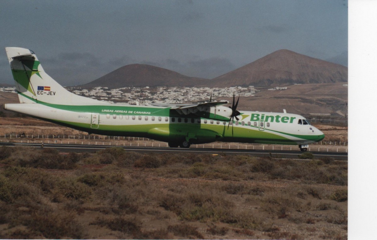 EC-JEV, ATR 72, MSN: 717, Binter Canarias, Arrecife Lanzarote Airport, 22/09/2007.