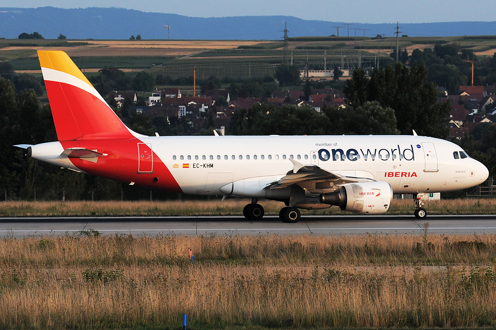 EC-KHM Airbus A319-111 03.08.2019