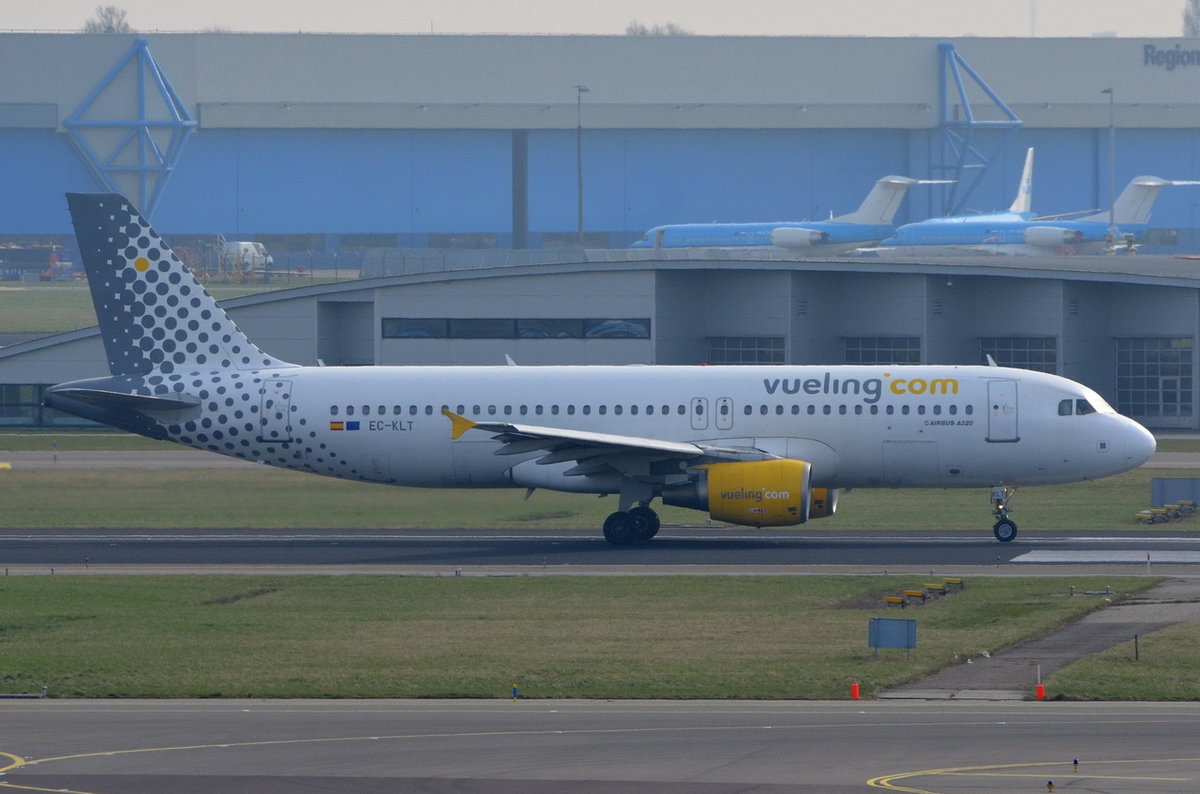 EC-KLT Vueling Airbus A320-216  , AMS , 14.03.2017