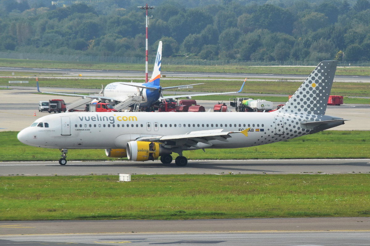 EC-LAB Vueling Airbus A320-214  , HAM , 05.09.2017