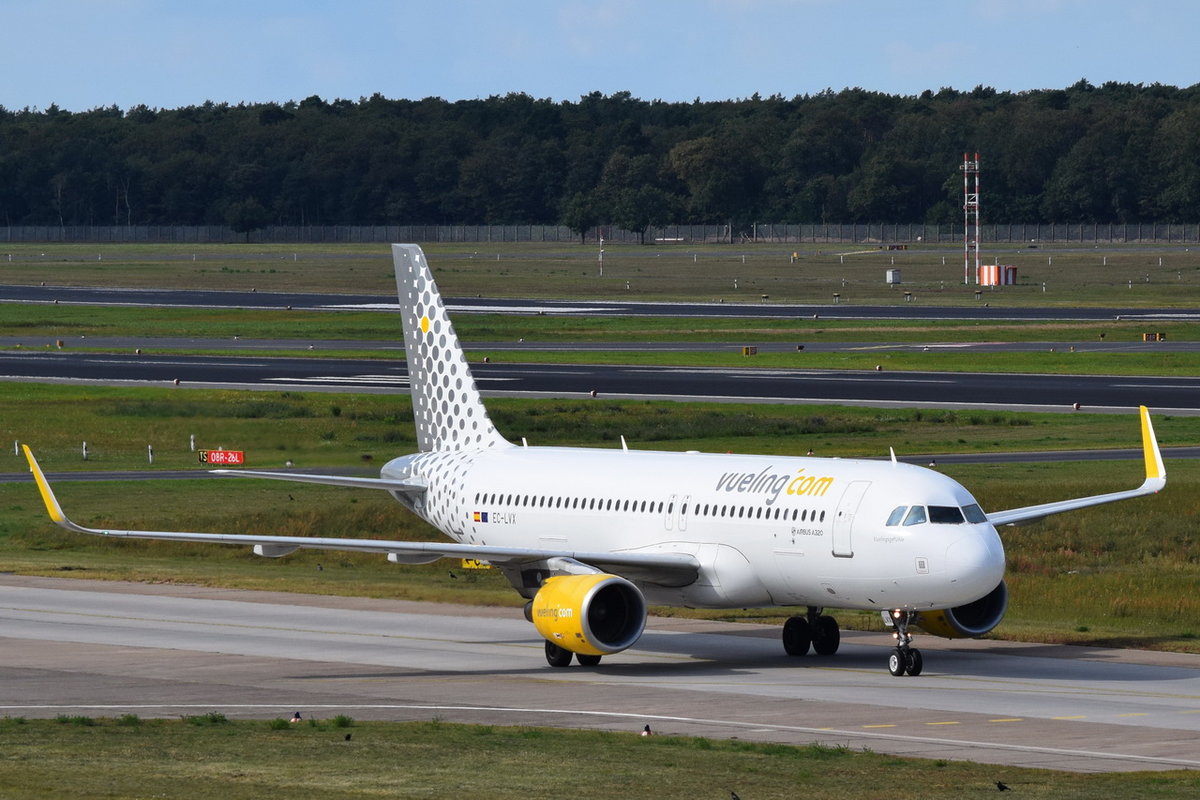 EC-LVX Vueling Airbus A320-214(WL)  , TXL , 22.09.2017