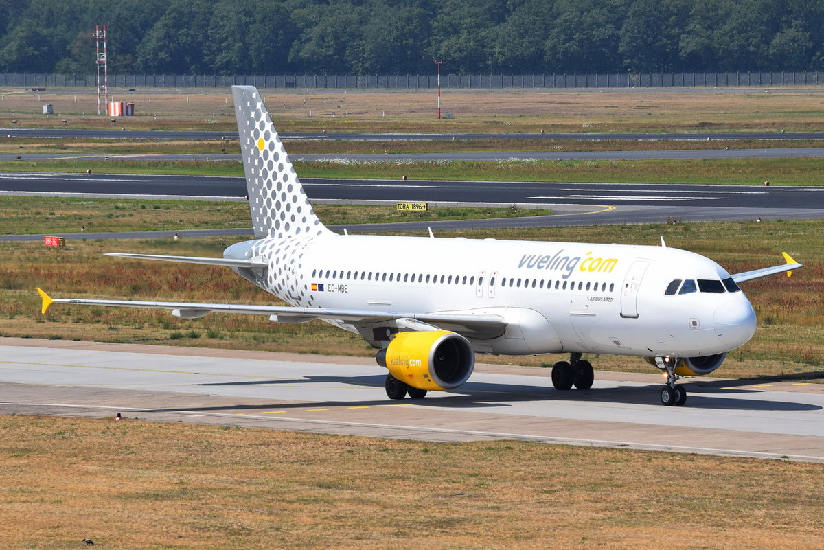 EC-MBE Vueling Airbus A320-214  , TXL , 13.07.2018