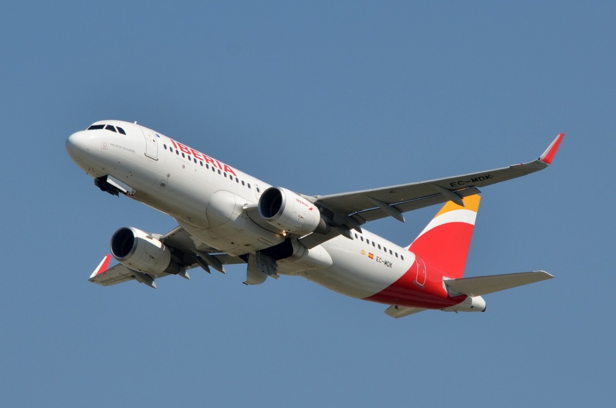 EC-MDK Iberia Airbus A320-214(WL)  gestartet in München am 11.09.2015