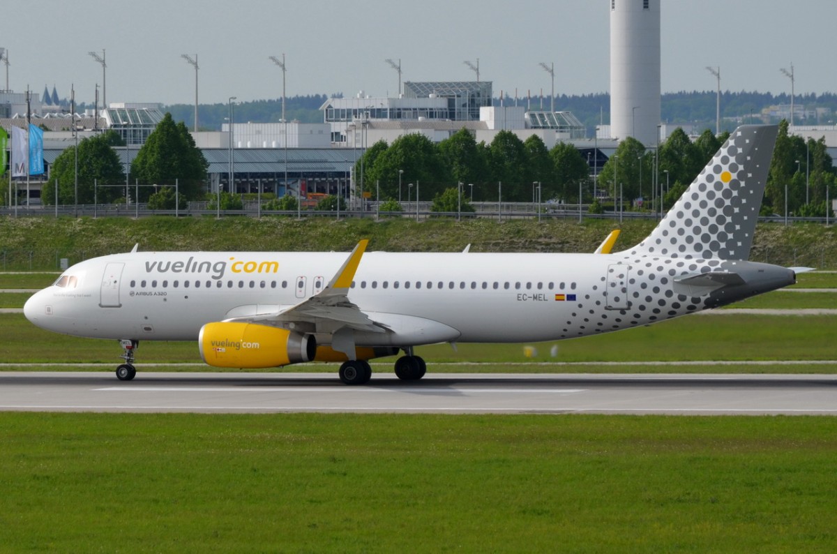 EC-MEL Vueling Airbus A320-232(WL)  in München am 12.05.2015 gelandet