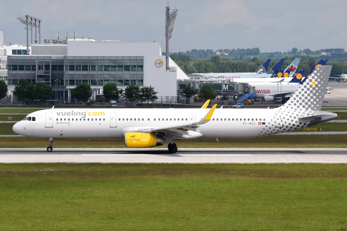 EC-MGZ Vueling Airbus A321-231(WL)  beim Start in München am 20.05.2016