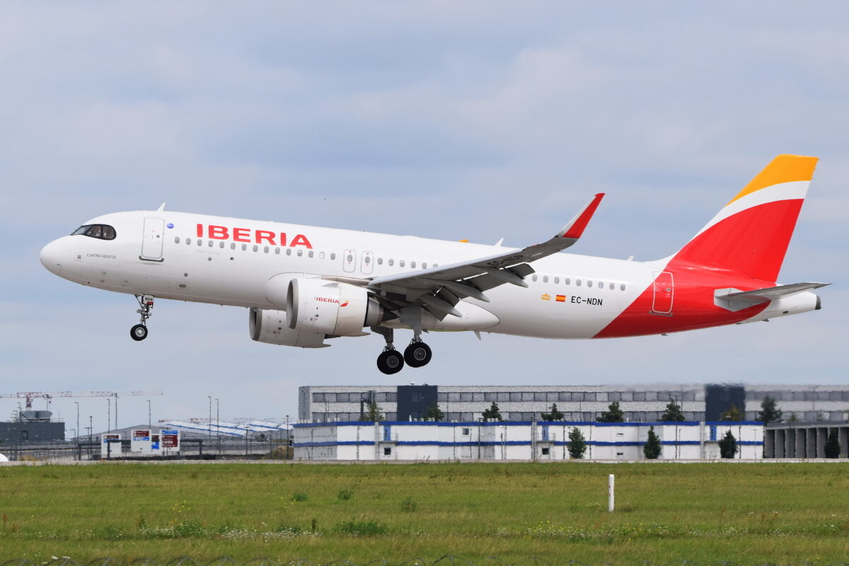 EC-NDN , Iberia , Airbus A320-251N , Berlin-Brandenburg  Willy Brandt  , BER , 01.08.2021
