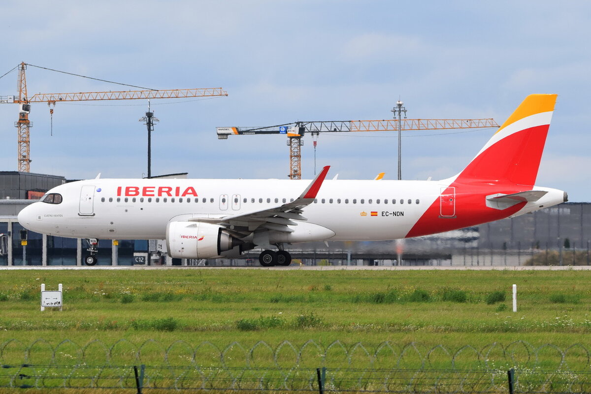 EC-NDN , Iberia , Airbus A320-251N , 01.08.2021 , Berlin-Brandenburg  Willy Brandt  , BER , 