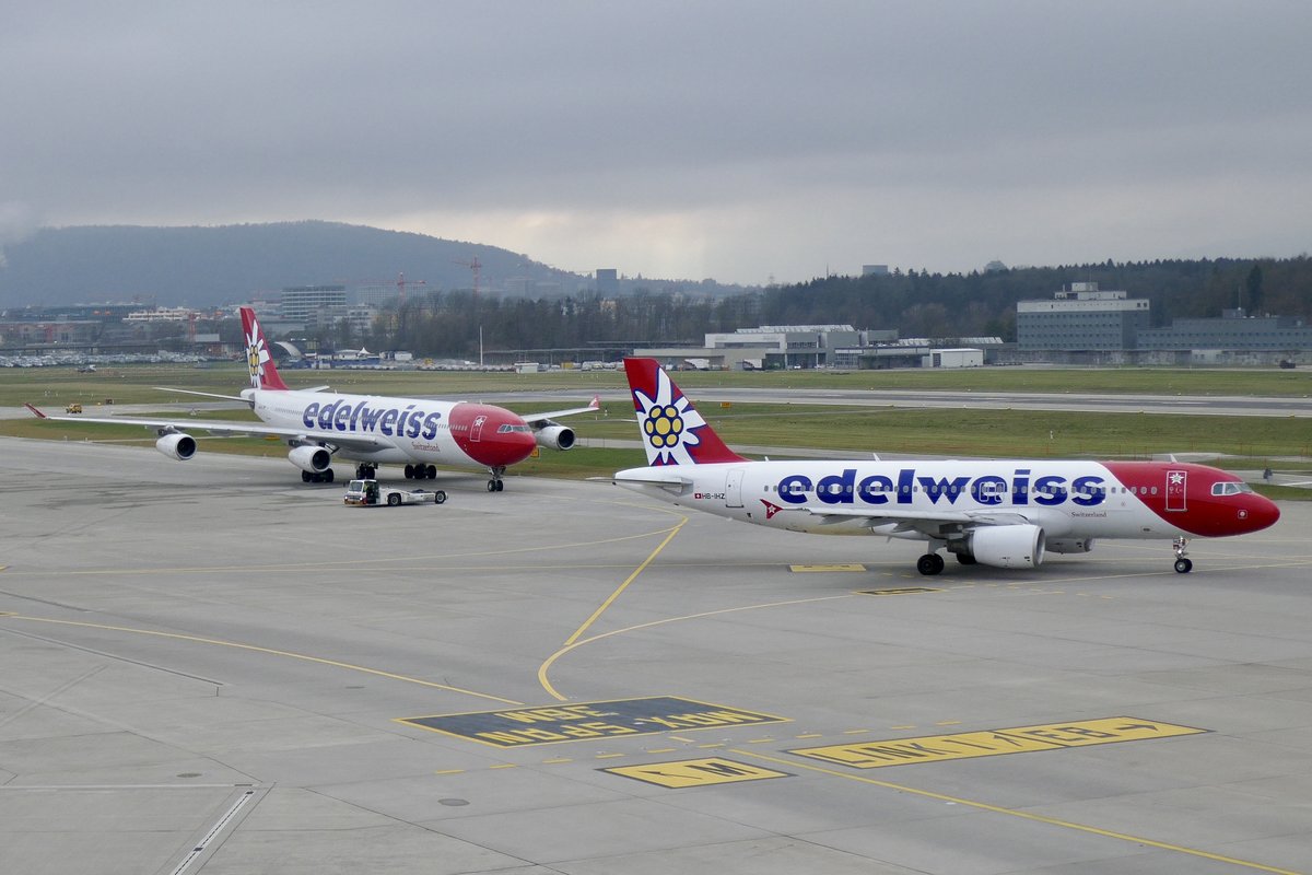 Edelweiss, A320-214, HB-IHZ,  Kaiseregg , mit dem A340-300, HB-JME,  Pilatus , 28.12.19, Zürich