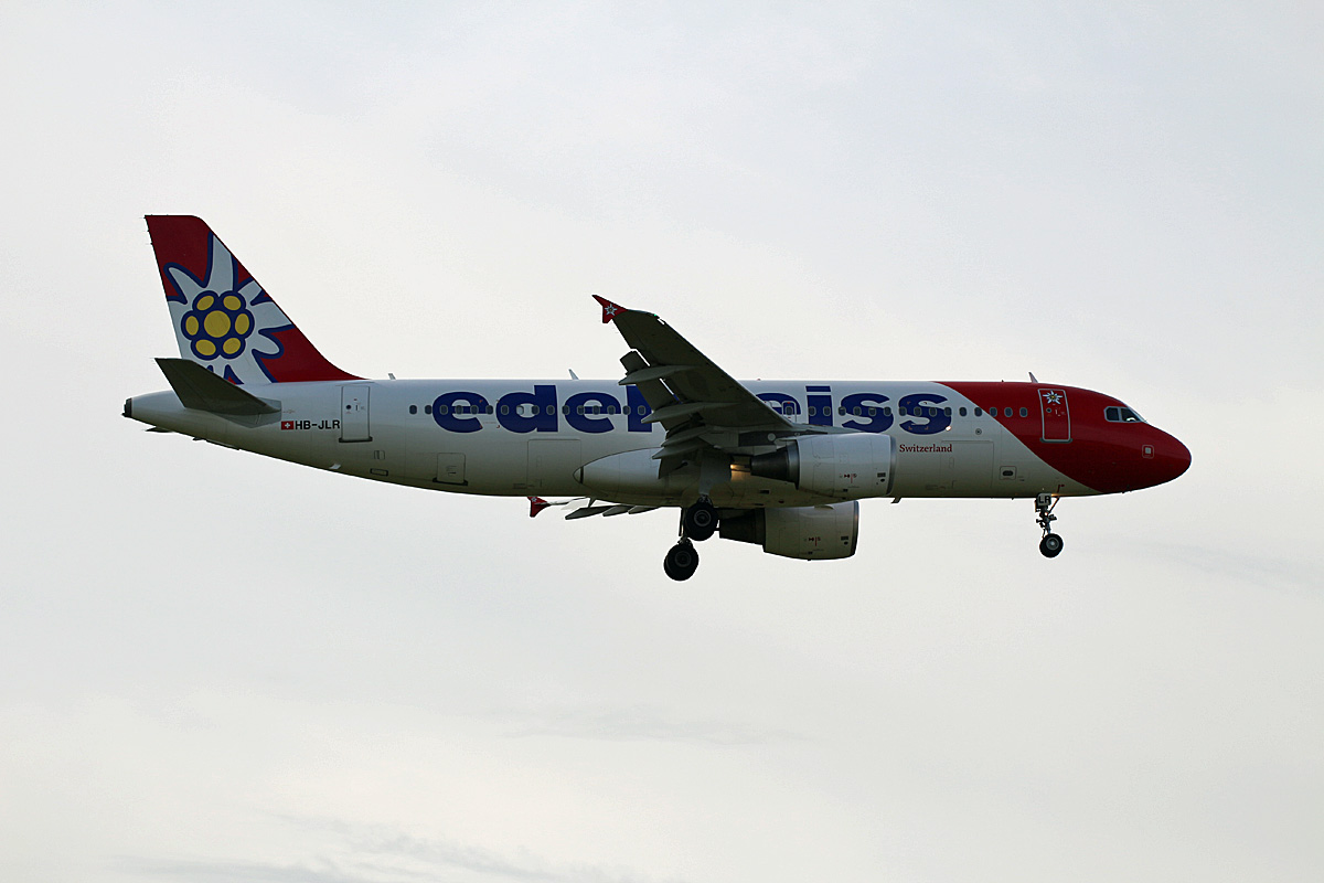 Edelweiss Air, Airbus A 320-214, HB-JLR, BER, 13.08.2023