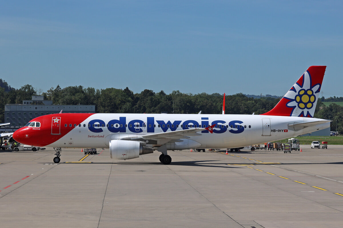Edelweiss Air, HB-IHY, Airbus A320-214, msn: 947,  Blüemlisalp , 02.September 2023, ZRH Zürich, Switzerland.