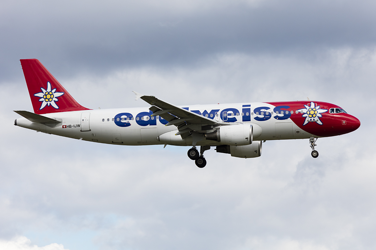 Edelweiss Air, HB-IJW, Airbus, A320-214, 03.10.2016, ZRH, Zürich, Switzerland 



