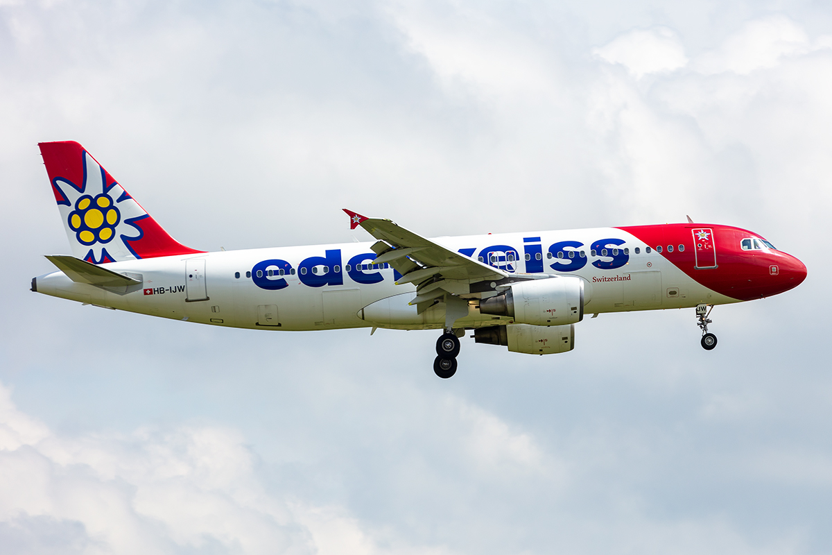 Edelweiss Air, HB-IJW, Airbus, A320-214, 26.06.2021, ZRH, Zürich, Switzerland