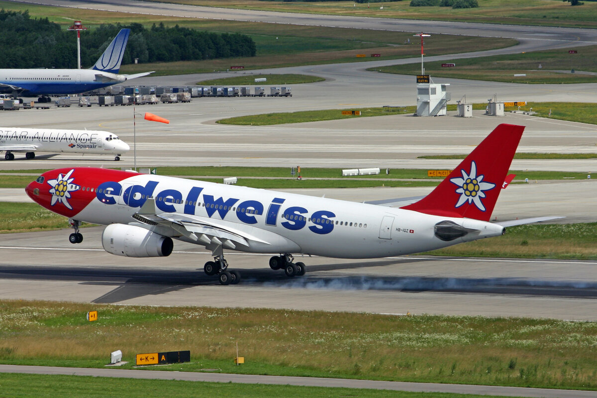 Edelweiss Air, HB-IQZ, Airbus A330-243, msn: 369,  Bahari , 23.Juni 2007, ZRH Zürich, Switzerland.