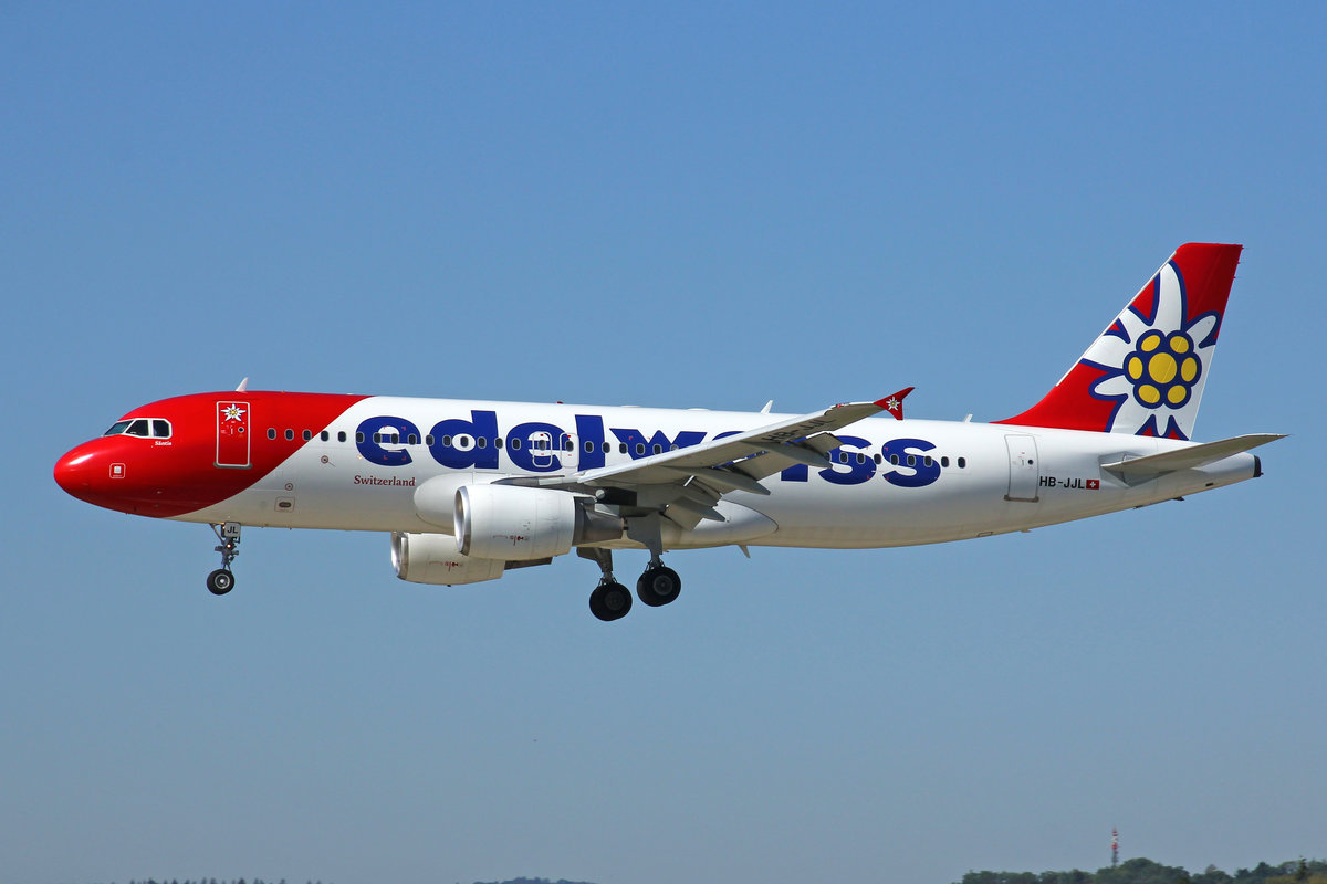 Edelweiss Air, HB-JJL, Airbus A320-214, msn: 2024,  Säntis , 21.August 2020, ZRH Zürich, Switzerland.