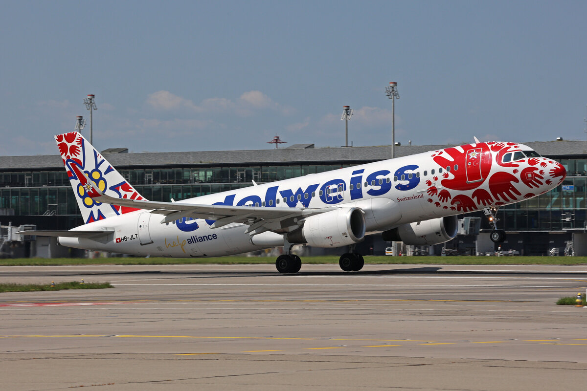 Edelweiss Air, HB-JLT, Airbus A320-214, msn: 5518,  Madrisa ,  help Alliance , 29.Mai 2023, ZRH Zürich, Switzerland.