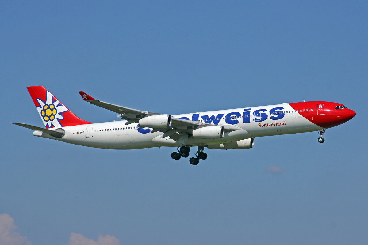 Edelweiss Air, HB-JMF, Airbus A340-313X, msn: 561,  Belalp , 04.September 2021, ZRH Zürich, Switzerland.