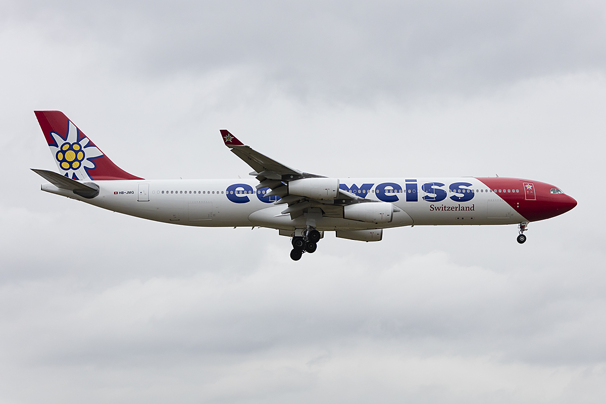 Edelweiss Air, HB-JMG, Airbus, A340-313, 23.01.2018, ZRH, Zürich, Switzerland 



