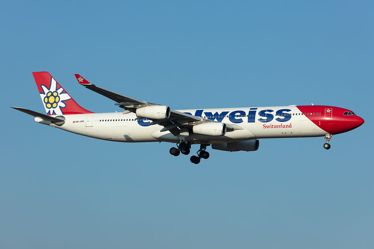 Edelweiss Air, HB-JMG, Airbus, A340-313, 21.01.2020, ZRH, Zürich, Switzerland





