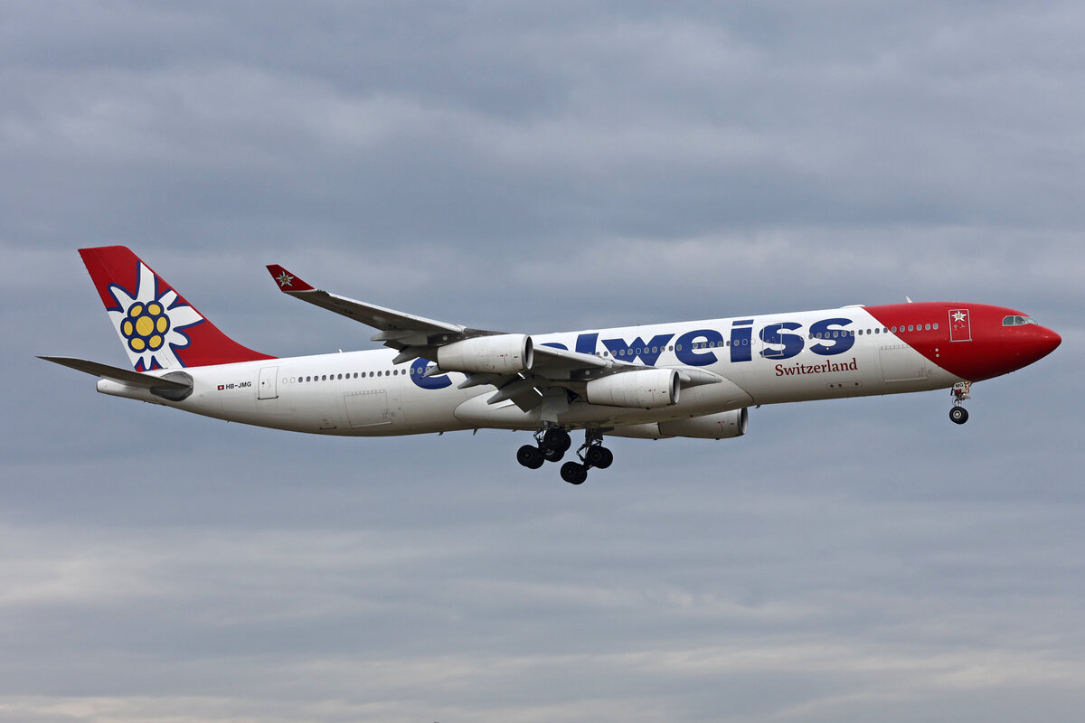Edelweiss Air, HB-JMG, Airbus A340-313X, msn: 562,  Melchsee-Frutt , 28.Dezember 2023, ZRH Zürich, Switzerland.