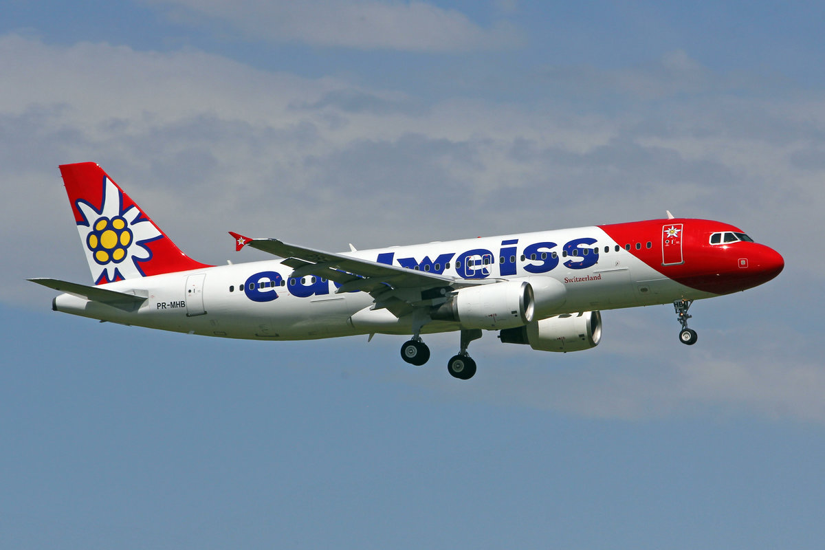 Edelweiss Air, PR-MHB, Airbus A30-214, msn: 1692,  29.April 2018, ZRH Zürich, Switzerland. Überflug nach Zürich, nachher HB-JJK.