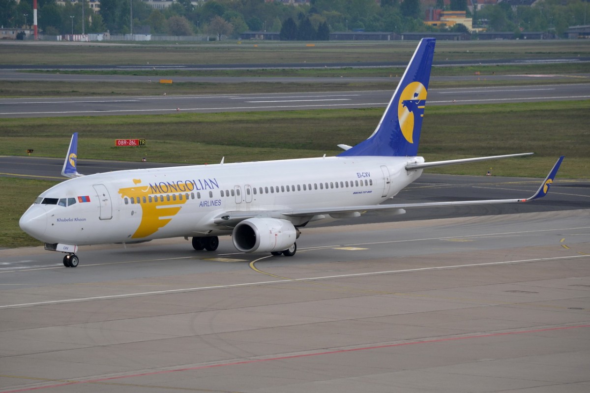 EI-CXV MIAT - Mongolian Airlines Boeing 737-8CX (WL)   gelandet in Tegel 23.04.2014