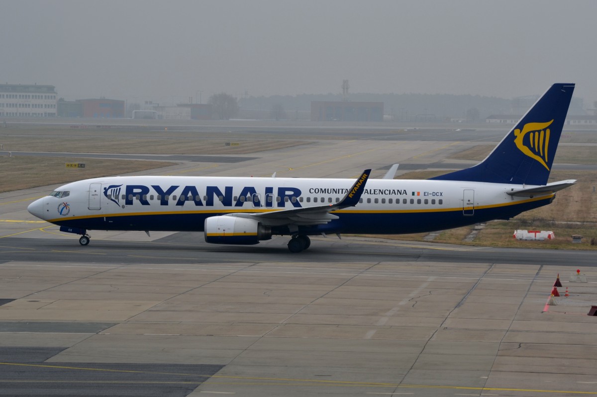 EI-DCX Ryanair Boeing 737-8AS(WL)    06.03.2014  Berlin-Schönefeld
aus Mailand kommend