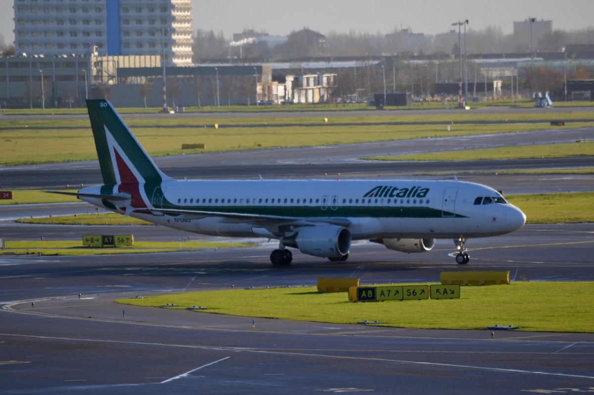 EI-DSO Alitalia Airbus A320-216     30.11.2013
Amsterdam-Schipol