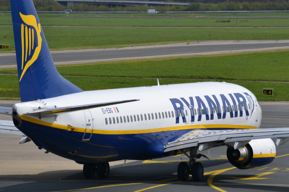 EI-EBG Ryanair Boeing 737-8AS (WL)  zum Start in Schönefeld  17.04.2014