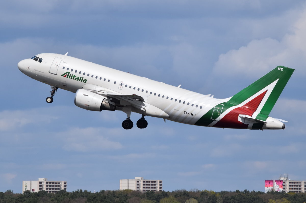 EI-IME Alitalia Airbus A319-112   , TXL  26.04.2017