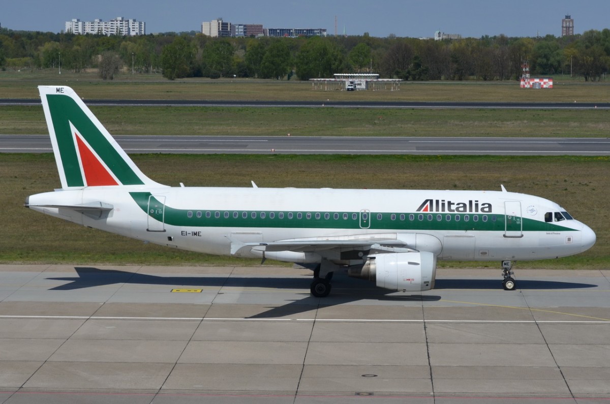 EI-IME Alitalia Airbus A319-112   zum Start in Tegel  29.04.2015