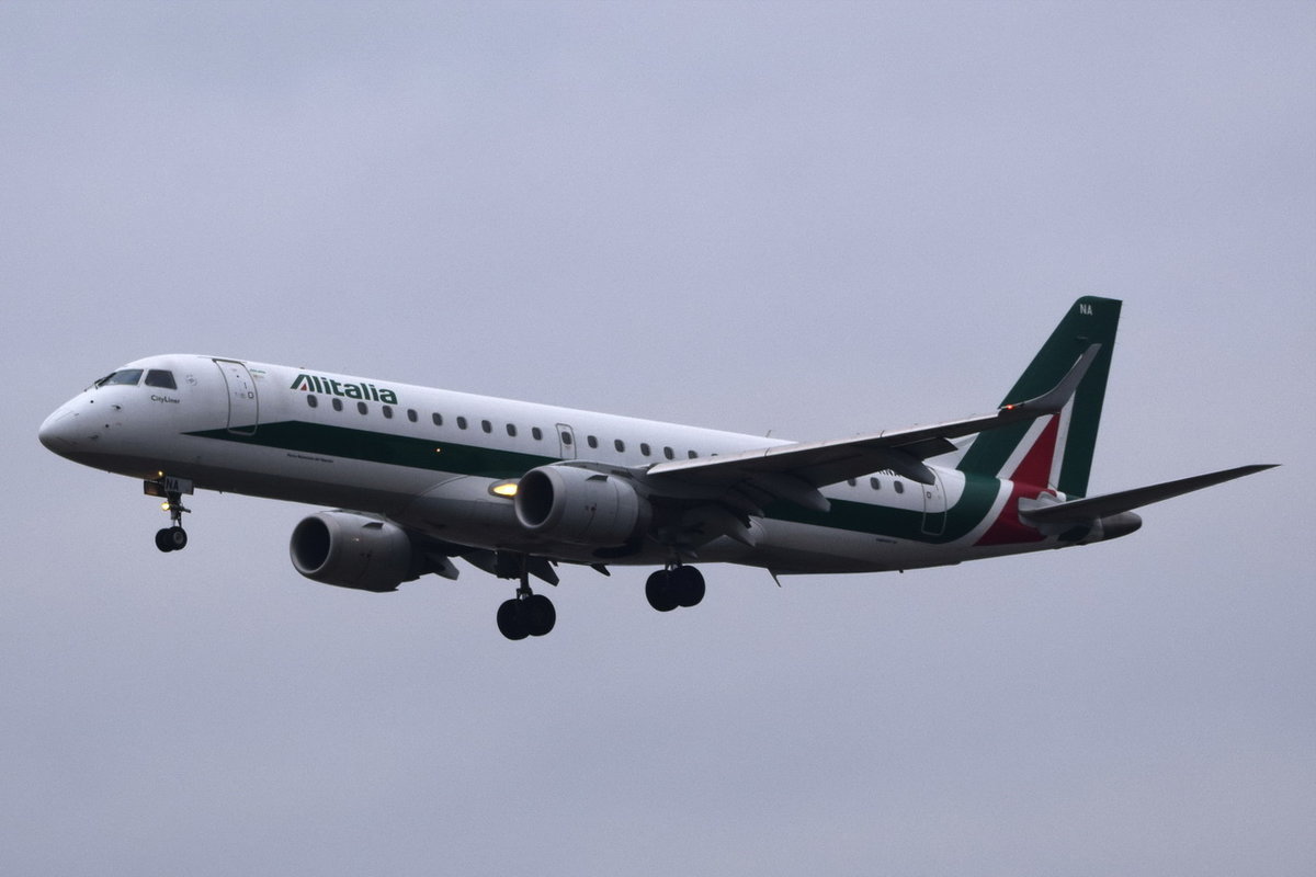 EI-RNA Alitalia Cityliner Embraer ERJ-190STD (ERJ-190-100)  , FRA , 06.12.2017