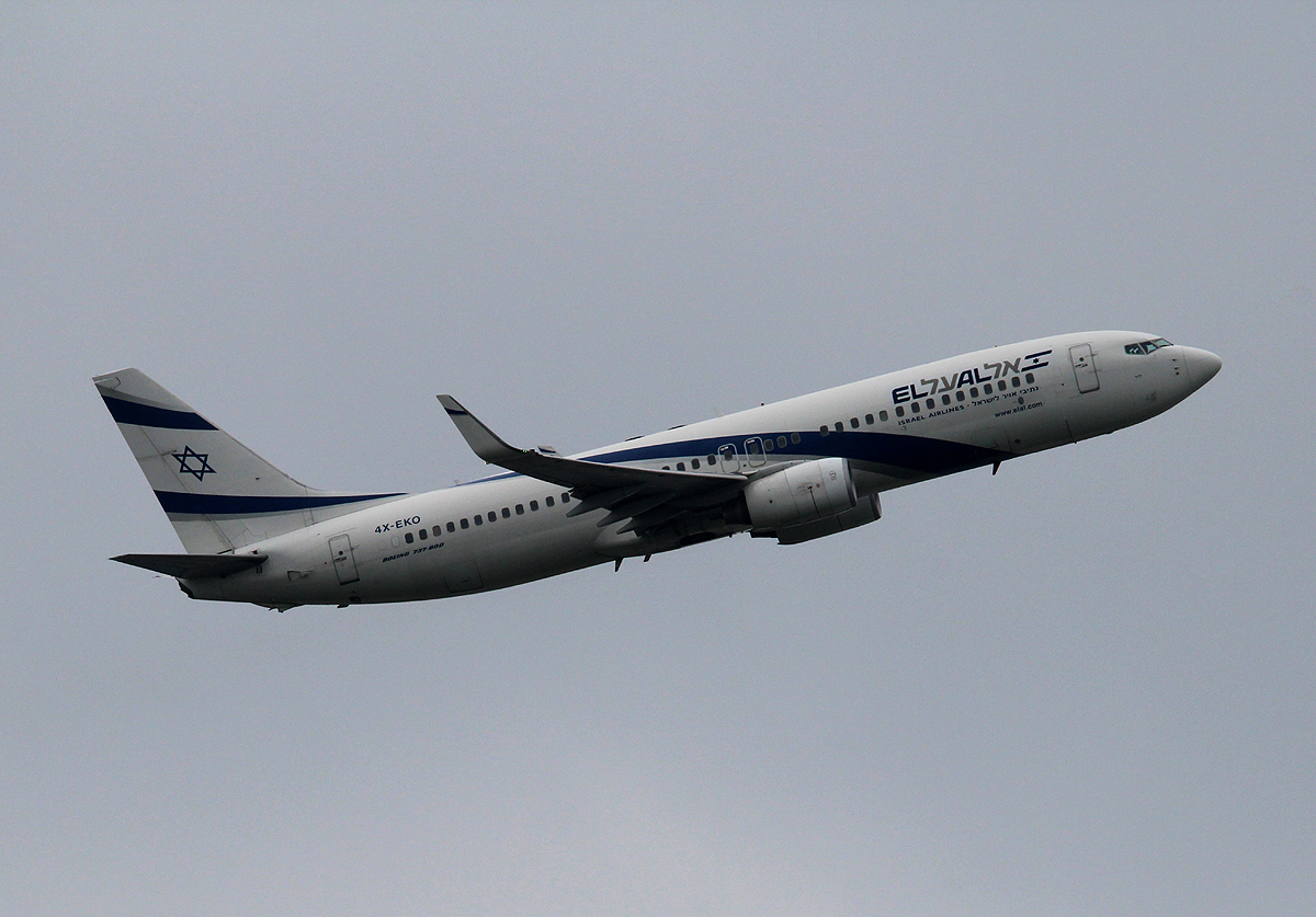 EL AL B 737-86Q 4X-EKO beim Start in Frankfurt am 10.06.2013
