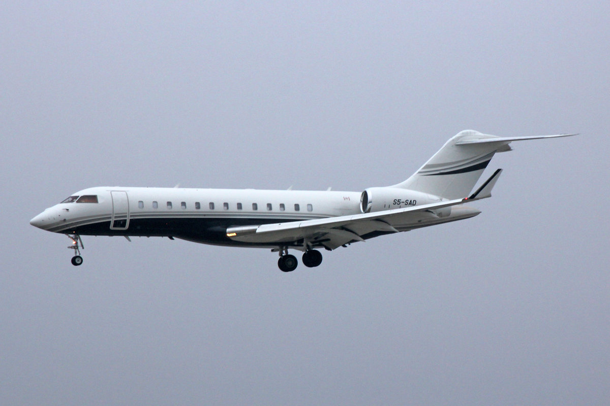 Elit'Avia, S5-SAD, Bombardier Global 6000, msn: 9553, 22.Januar 2020, ZRH Zürich, Switzerland.